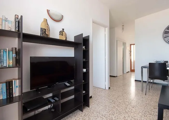 Virginia - Two Bed Apartment Los Cristianos (Tenerife)